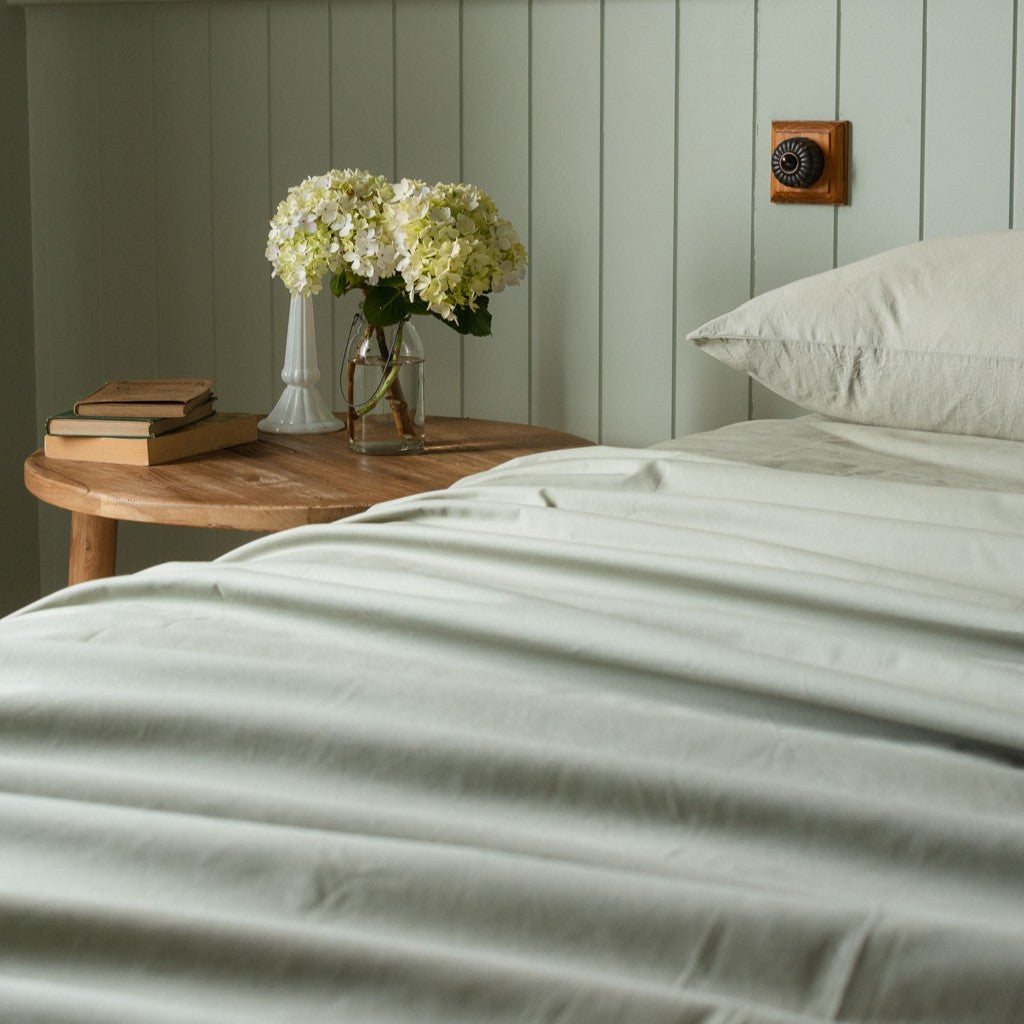 Heavyweight Cotton Percale Fitted Sheet in sage green